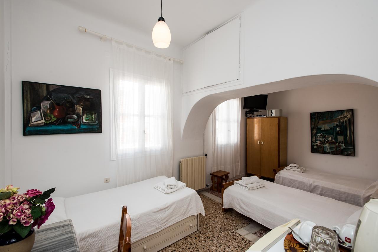 Hotel Delphines Mykonos Town Exterior foto